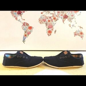 TOMS black canvas Cordones